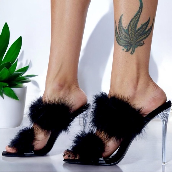 New Azalea Wang Black Pixie Feather Sandals - Picture 11 of 16